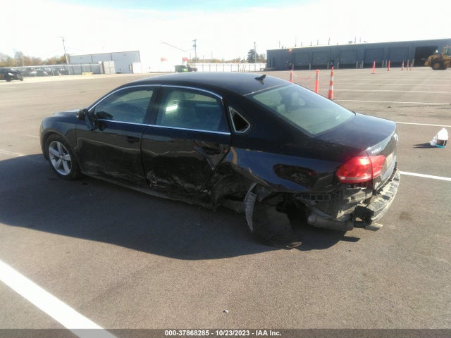 2013 VOLKSWAGEN PASSAT 2.5L SE VIN: 1VWBP7A34DC033445