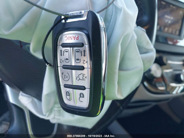 2020 CHRYSLER PACIFICA TOURING L VIN: 2C4RC1BG6LR275641