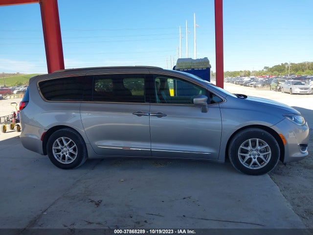 2020 CHRYSLER PACIFICA TOURING L VIN: 2C4RC1BG6LR275641