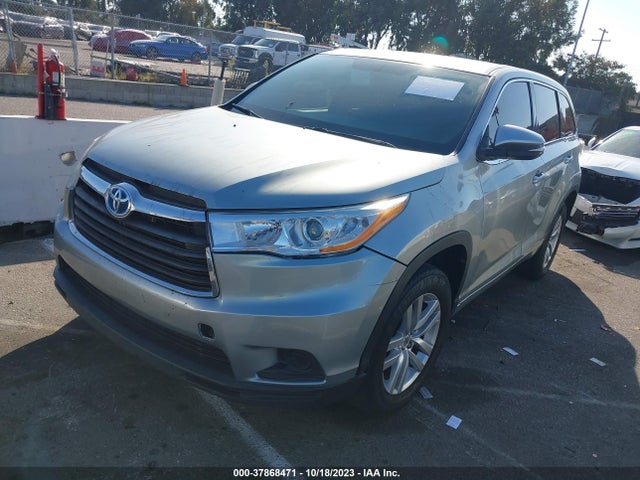 Toyota Highlander Le 2014 5TDZARFH5ES008041 Image 2