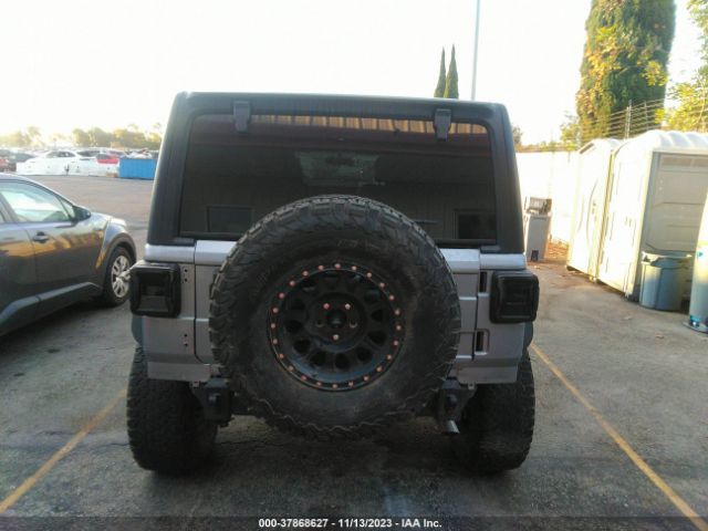 1C4HJXDN8JW295412 Jeep Wrangler Unlimited Sport S