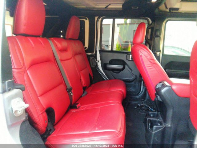 1C4HJXDN8JW295412 Jeep Wrangler Unlimited Sport S