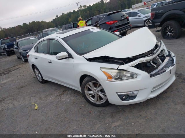 2015 1N4AL3AP4FN362858 main image