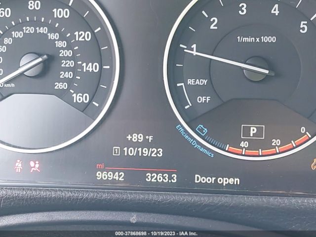 WBA8E5G55GNU21595 BMW 320i Xdrive