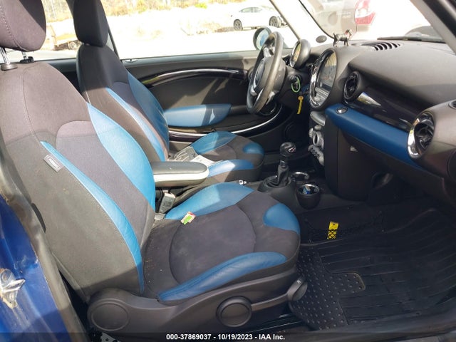 2008 MINI COOPER CLUBMAN WMWMM335X8TP87979 Photo 4