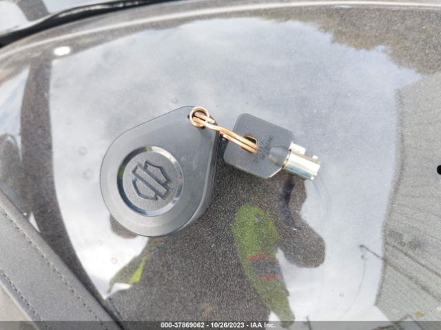 2023 HARLEY-DAVIDSON FLTRXS 1HD1KTP15PB651930 Photo 10