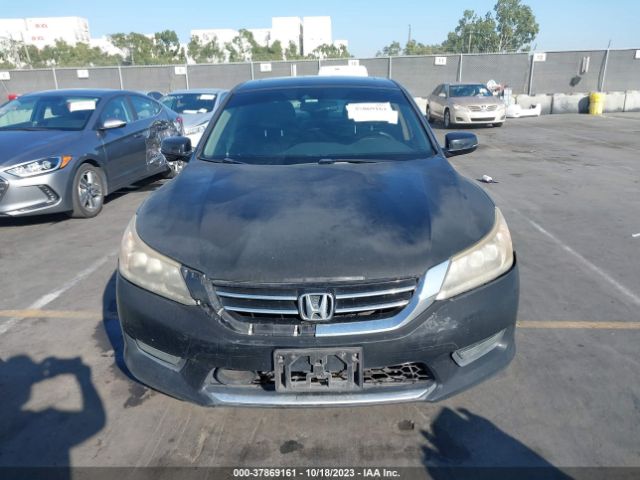 1HGCR3F99FA029446 Honda Accord Sedan Touring