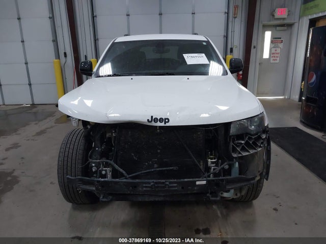 2018 JEEP GRAND CHEROKEE UPLAND 4X4 VIN: 1C4RJFAG2JC390263