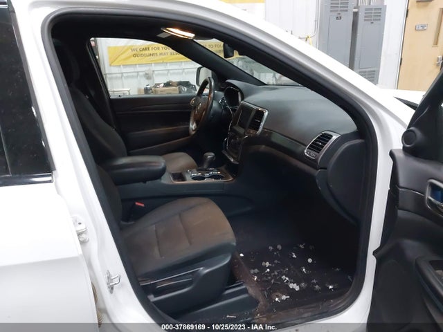2018 JEEP GRAND CHEROKEE UPLAND 4X4 VIN: 1C4RJFAG2JC390263