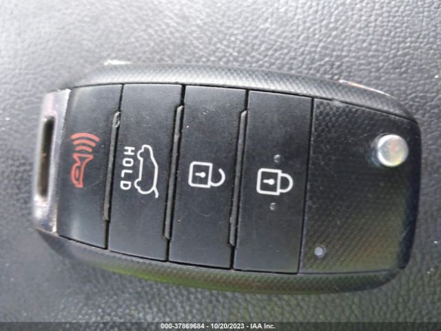 KNDJN2A20E7737618 KIA Soul Base
