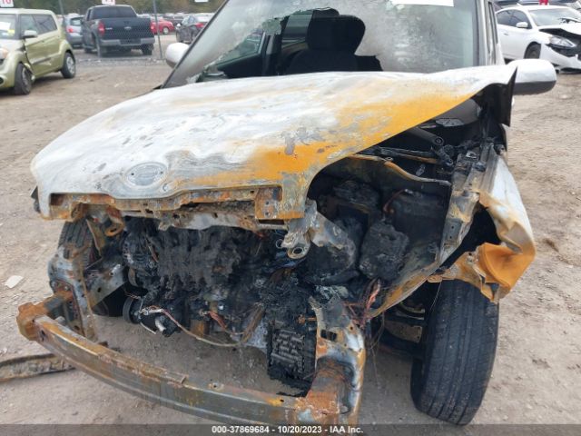 KNDJN2A20E7737618 KIA Soul Base