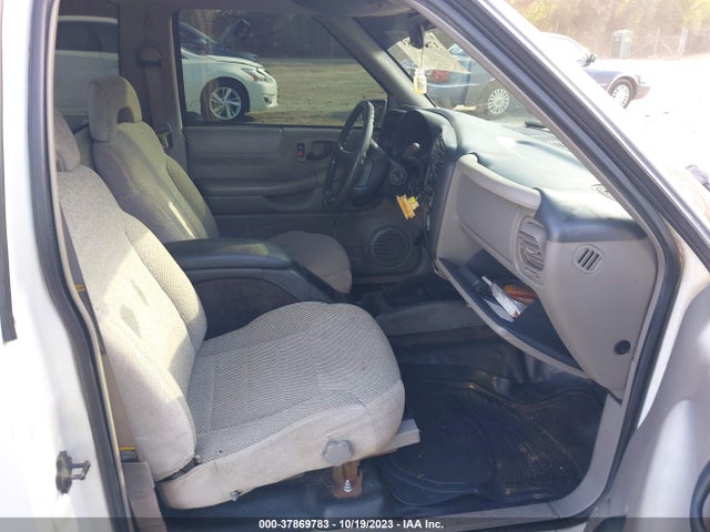 1998 CHEVROLET S-10 VIN: 1GCCS14X9WK215345