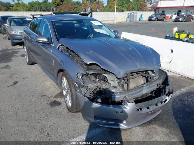 2011 JAGUAR XF SAJWA0GBXBLS07500 Photo 0