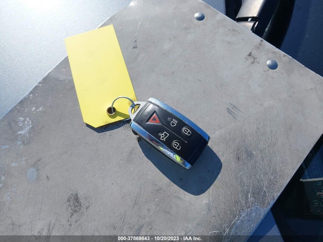 2011 JAGUAR XF SAJWA0GBXBLS07500 Photo 10