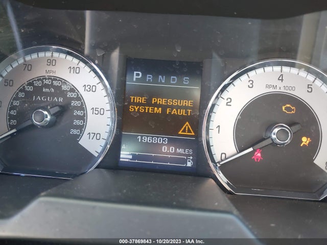 2011 JAGUAR XF PREMIUM/PORTFOLIO VIN: SAJWA0GBXBLS07500