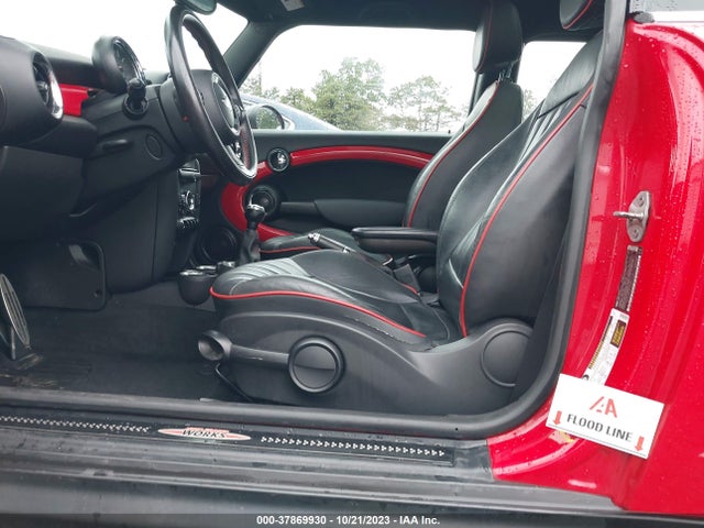 2011 MINI COOPER CLUBMAN WMWZG9C57BTZ80050 Photo 5