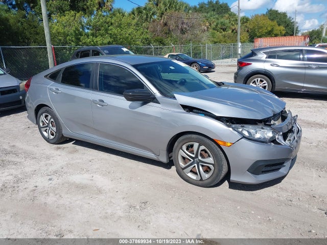 2018 19XFC2F53JE028156 main image