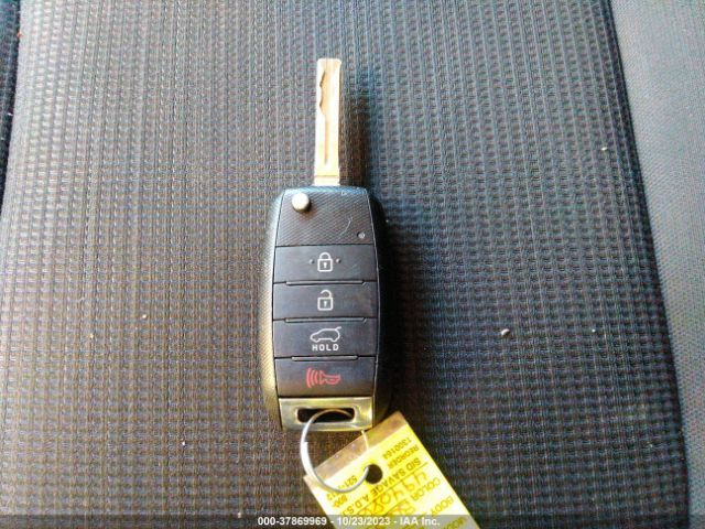 5XYKTDA6XEG494086 KIA SORENTO LX