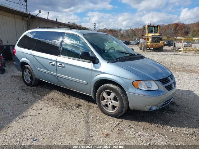 2005 DODGE GRAND CARAVAN SXT VIN: 2D4GP44L25R400647