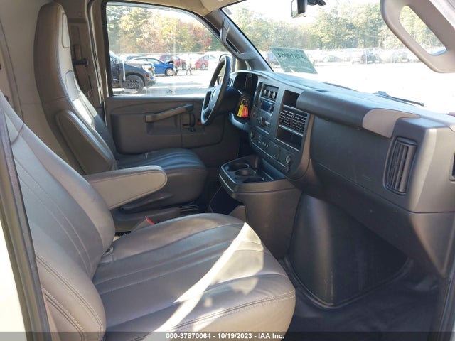 Chevrolet EXPRESS CARGO VAN 2019 1GCWGAFP7K1217106 Image 5