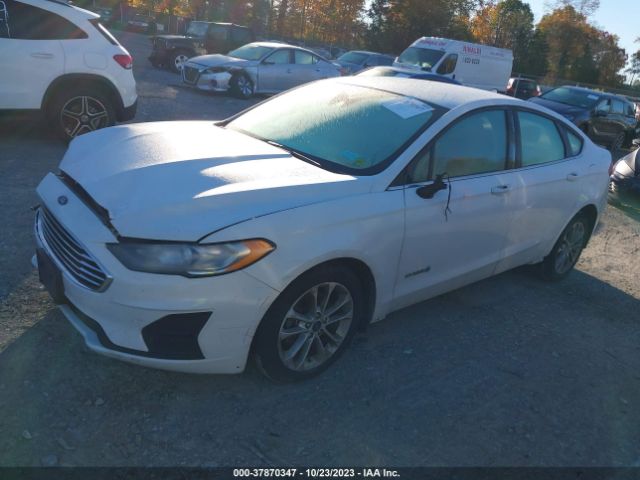 3FA6P0LU8KR104720 Ford Fusion Hybrid Se