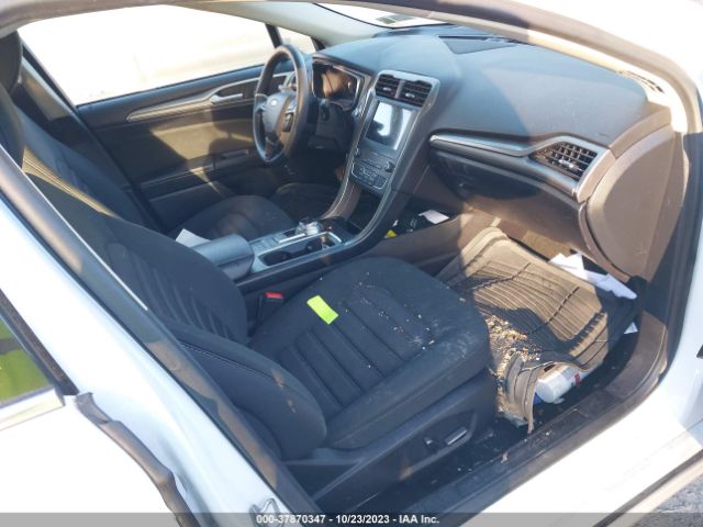 3FA6P0LU8KR104720 Ford Fusion Hybrid Se