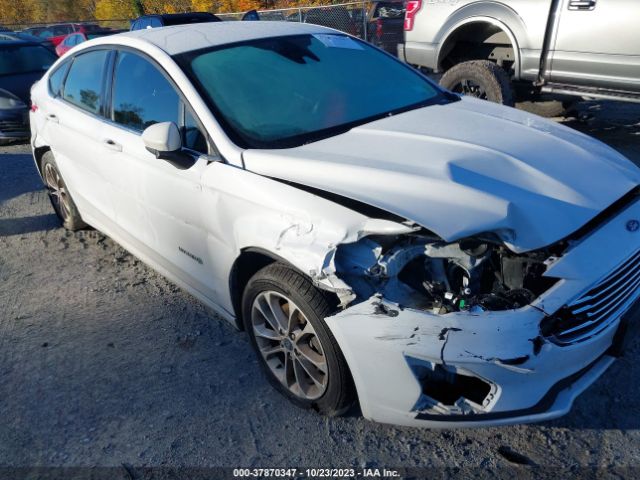 3FA6P0LU8KR104720 Ford Fusion Hybrid Se