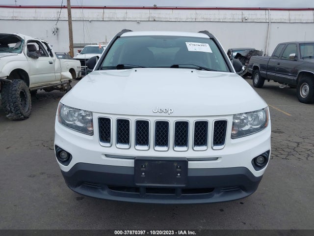 1C4NJDBB2GD714126 Jeep Compass Sport