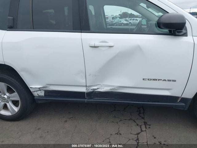 1C4NJDBB2GD714126 Jeep Compass Sport