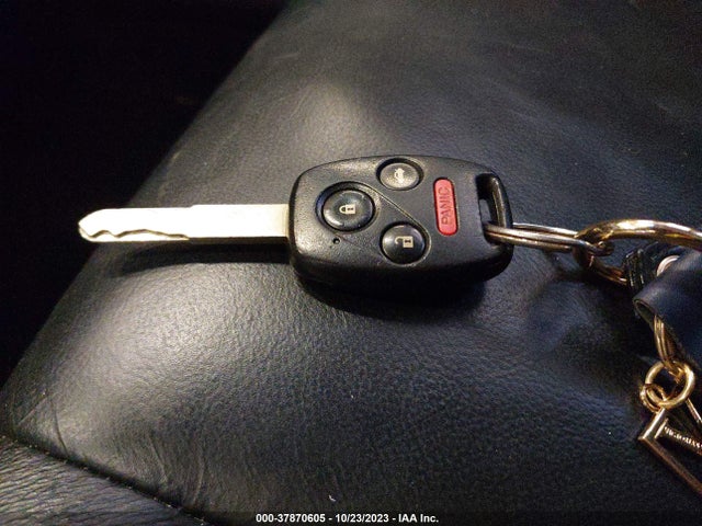 2011 HONDA ACCORD 3.5 EX-L VIN: 1HGCP3F89BA002402