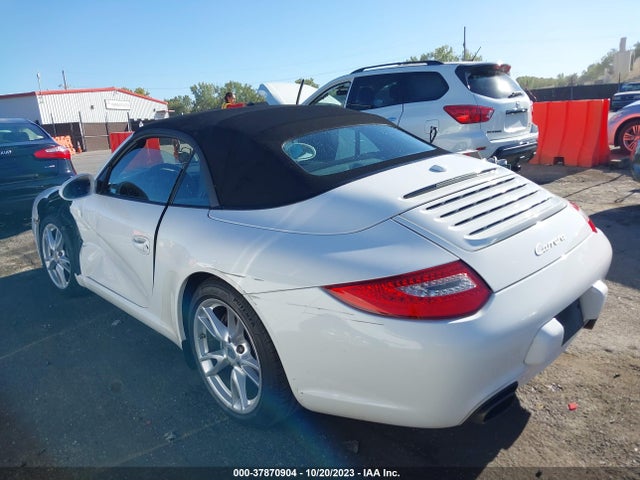 2011 PORSCHE 911 WP0CA2A93BS740166 Photo 2