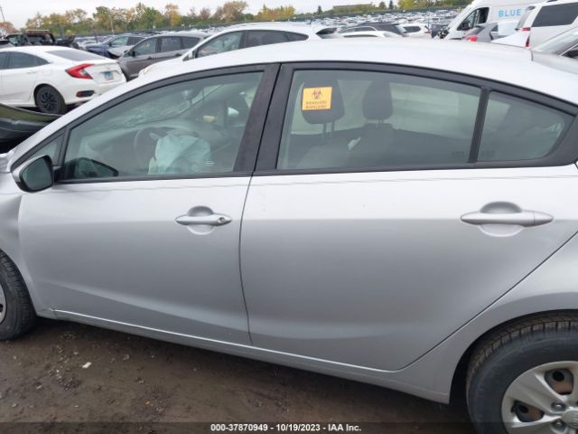 KNAFK4A63F5427731 KIA FORTE LX