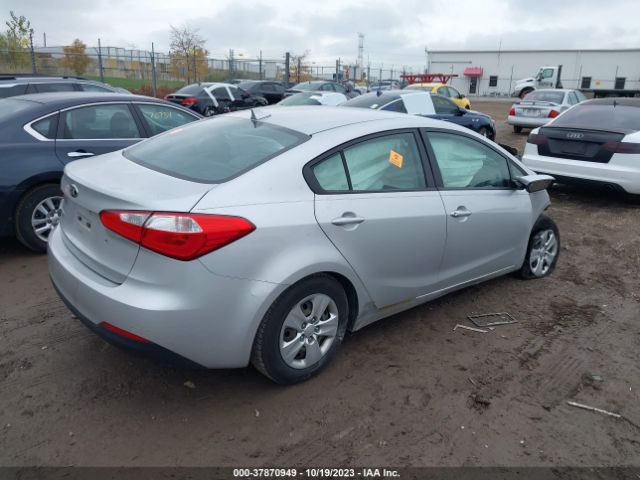 KNAFK4A63F5427731 KIA FORTE LX