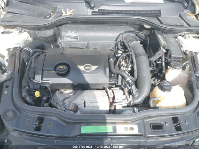 2011 MINI COOPER HARDTOP WMWSV3C52BTY14376 Photo 9