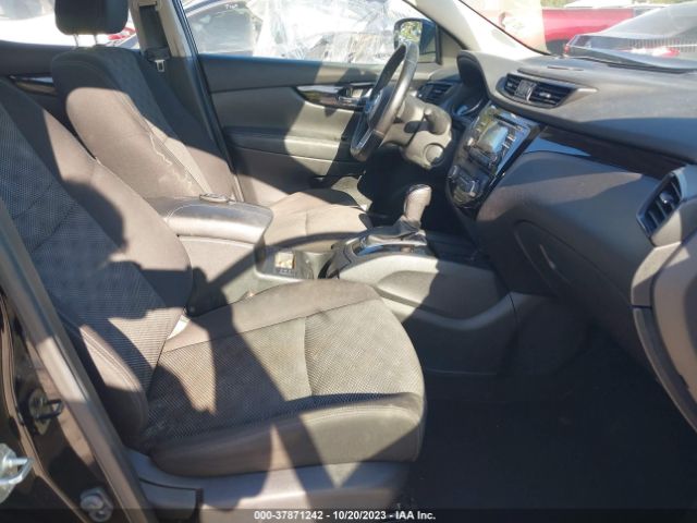 JN1BJ1CR5HW118840 Nissan Rogue Sport Sv
