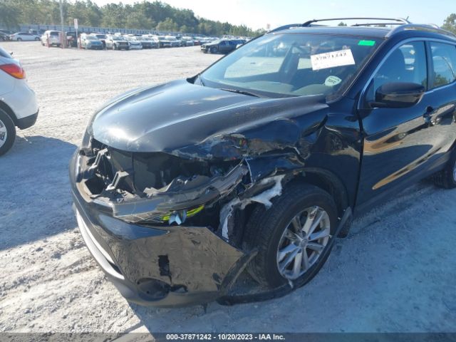 JN1BJ1CR5HW118840 Nissan Rogue Sport Sv