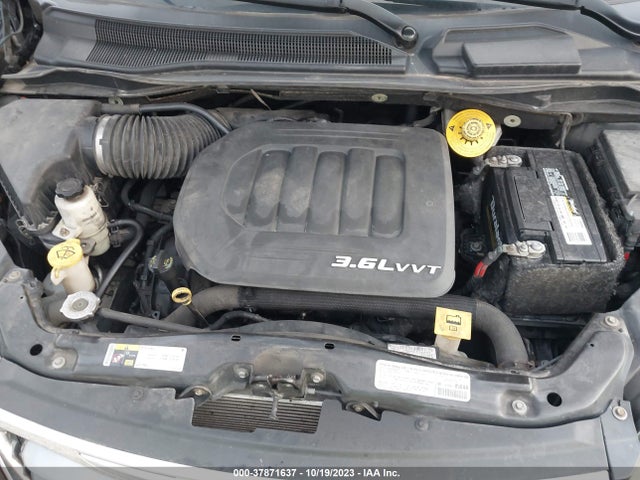 2C4RC1HGXER132539 Chrysler Town & Country S