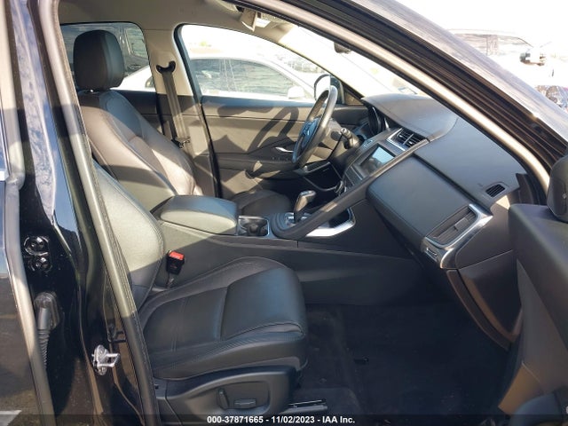 2018 JAGUAR E-PACE SADFJ2FX0J1Z30262 Photo 4