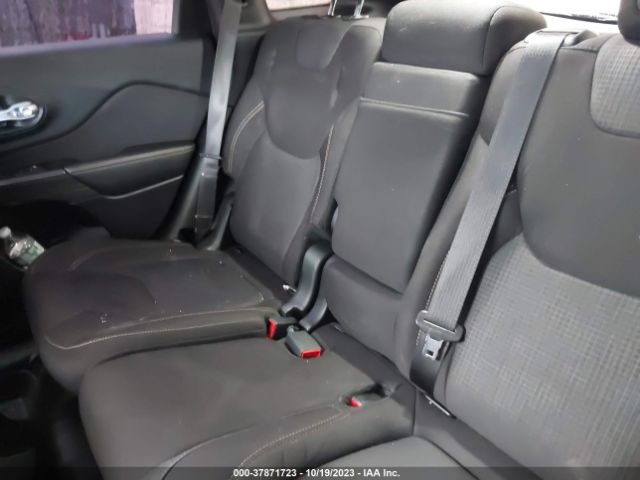 1C4PJMCS7GW270639 Jeep Cherokee Latitude