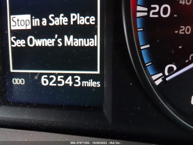 2018 TOYOTA RAV4 XLE VIN: JTMWFREV5JJ740317
