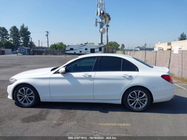 55SWF4JB0GU174614 Mercedes-Benz C-class C 300