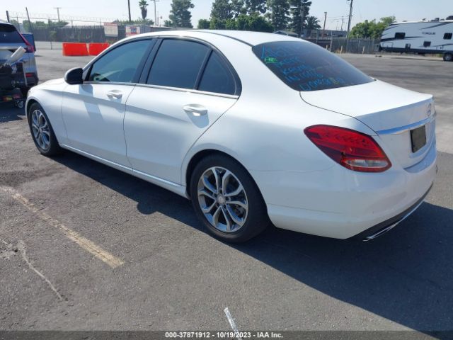 55SWF4JB0GU174614 Mercedes-Benz C-class C 300