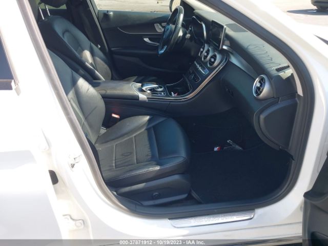 55SWF4JB0GU174614 Mercedes-Benz C-class C 300