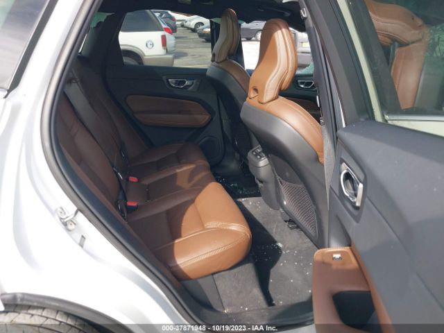 YV4L12DL4N1025024 Volvo Xc60 B5 Inscription