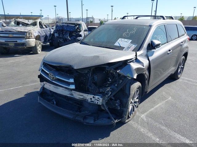 Toyota Highlander Xle/se 2017 5TDKZRFH3HS515163 Image 2