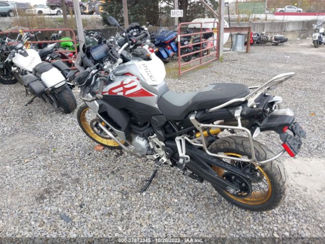 2019 BMW F 850 WB10K0300KZ800198 Photo 2