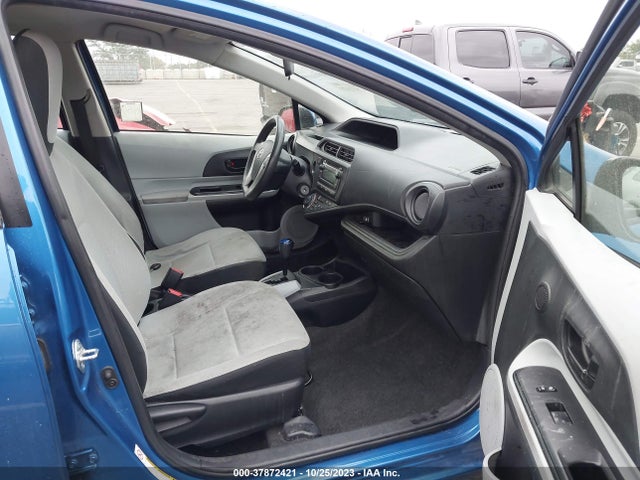 Toyota Prius C One/three/two/four 2014 JTDKDTB37E1570259 Image 5
