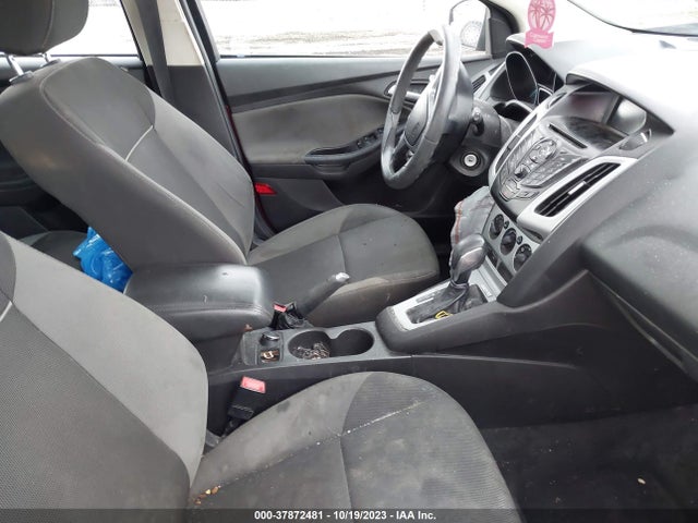 2014 FORD FOCUS SE VIN: 1FADP3K27EL136831