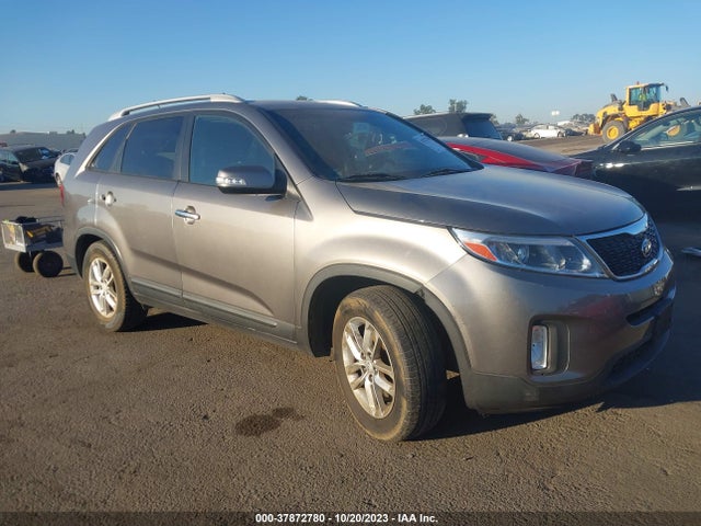 2015 KIA SORENTO LX VIN: 5XYKT3A63FG583008