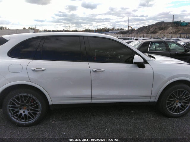 WP1AA2A26JKA00571 Porsche Cayenne